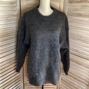 Vintage 80’ Hong Kong Charcoal Gray Oversized Mohair Crewneck Sweater M